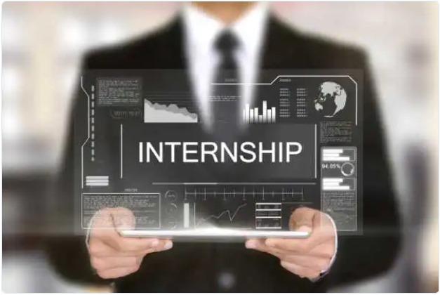 Upscale Legal is offering an online internship; apply before October 30